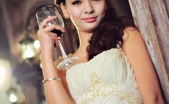 金銮殿后欲明天